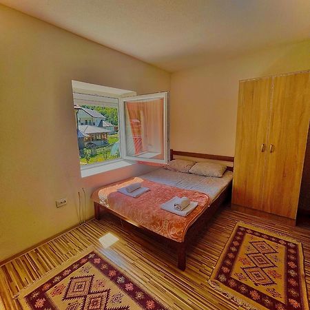 Vuthaj The Blue Eye B&B 외부 사진