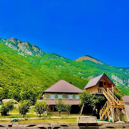 Vuthaj The Blue Eye B&B 외부 사진