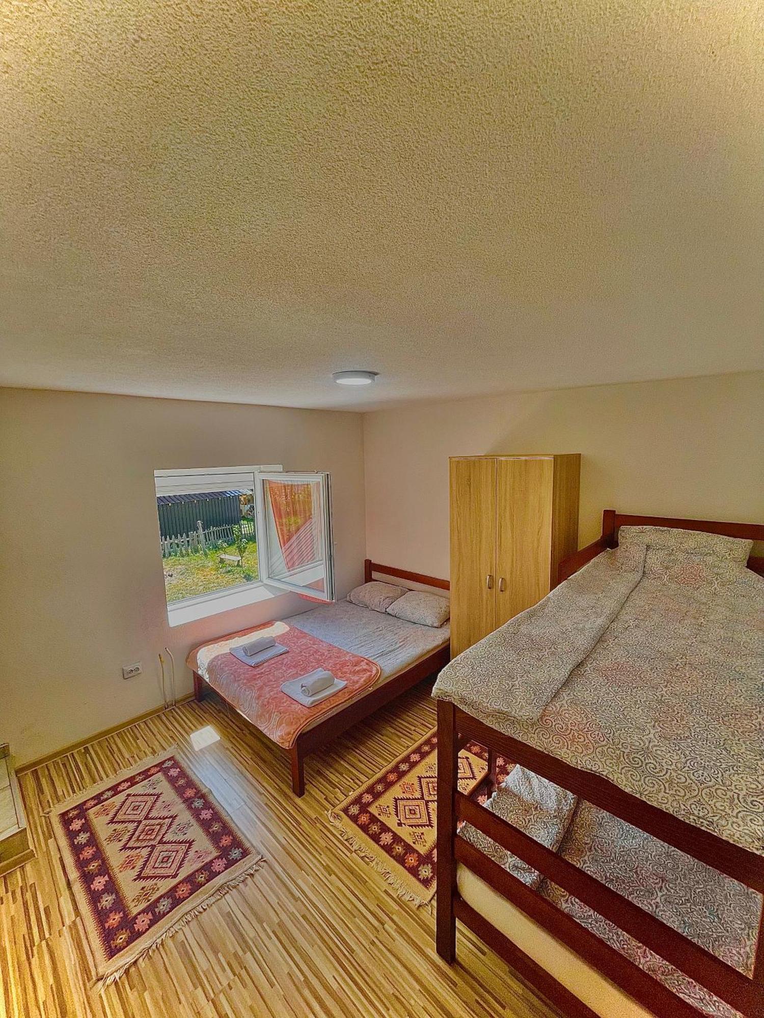 Vuthaj The Blue Eye B&B 외부 사진